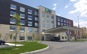 Holiday Inn Express & Suites Toledo West, An Ihg Hotel